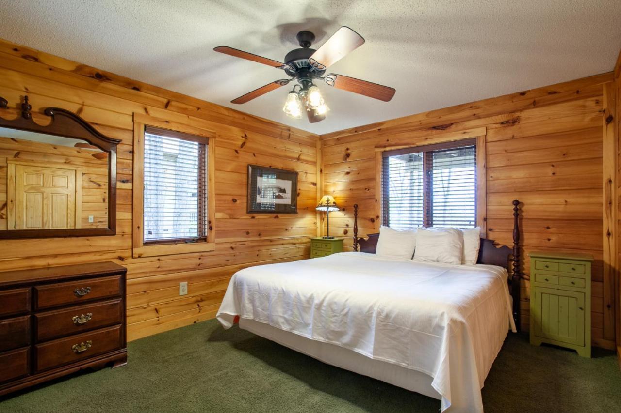 Bear Crossing Mtn View Game Room Gatlinburg Exterior photo