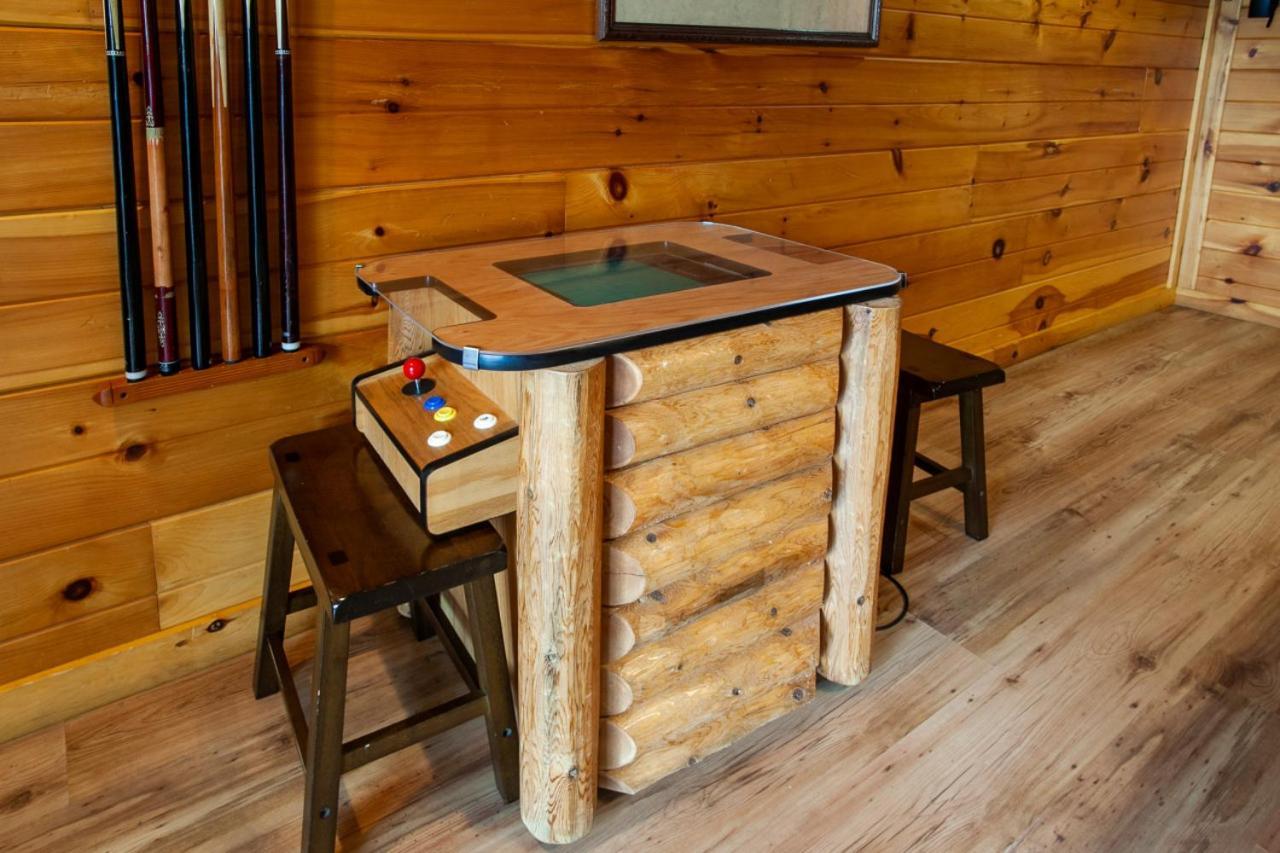 Bear Crossing Mtn View Game Room Gatlinburg Exterior photo